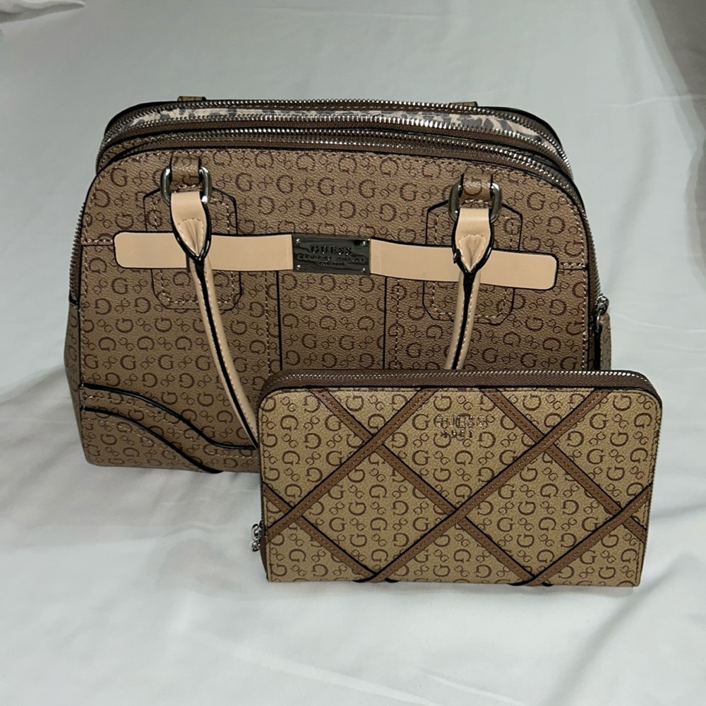 Guess purse